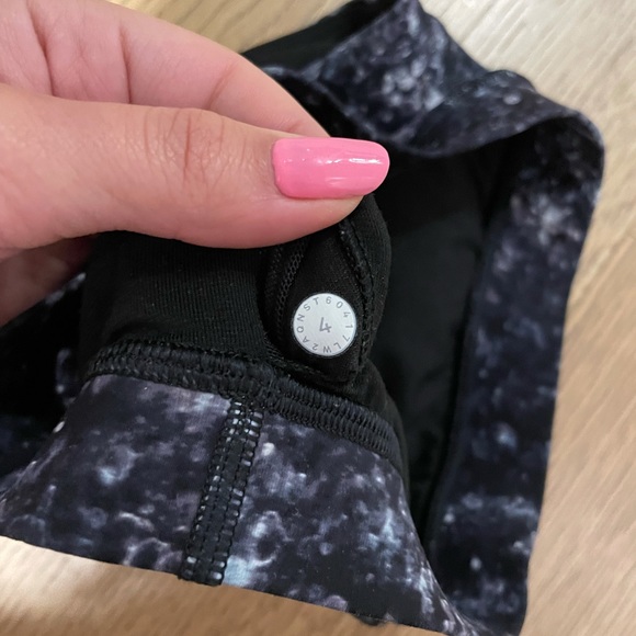 Lululemon sports bra - Picture 2 of 3